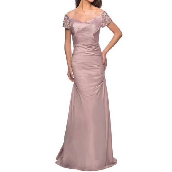 New ~ LA FEMME ~  Silver Elegant Off Shoulder V-Neck Gown Size 14 - Picture 1 of 8
